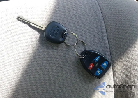 2005 Toyota Corolla Le из США, поврежденный, VIN 2T1BR32E45C504539